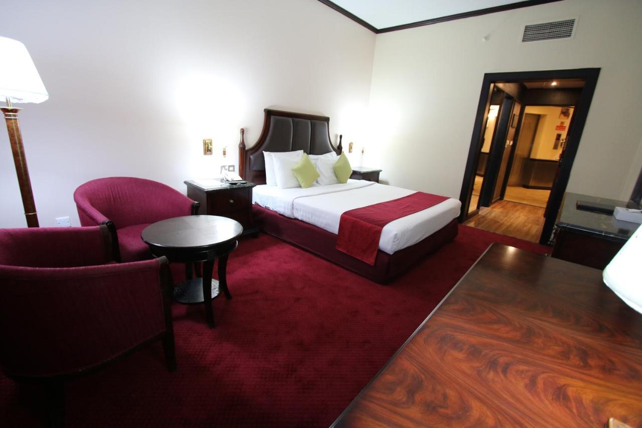 Grand Mayfair Hotel Dubai Esterno foto