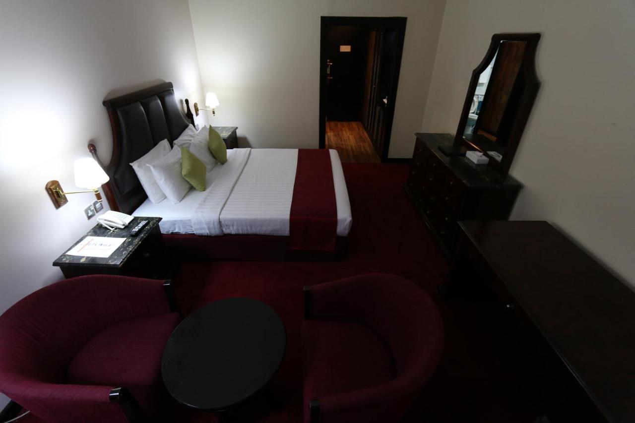 Grand Mayfair Hotel Dubai Esterno foto