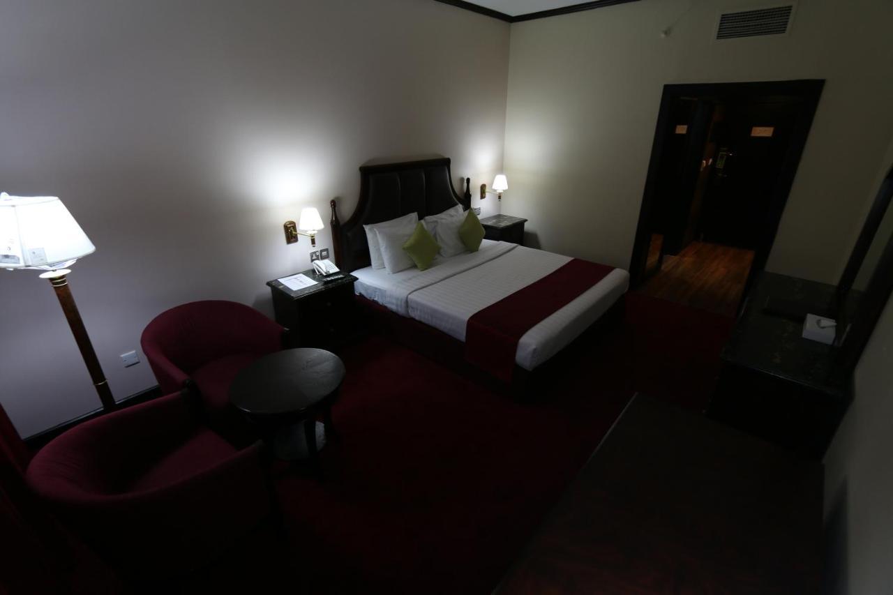 Grand Mayfair Hotel Dubai Esterno foto